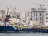 Tàu kéo để bán
