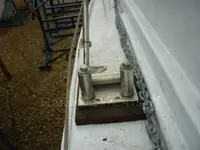 Tàu kéo lưới để bán