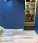 Tàu chở khách và hàng hóa để bán