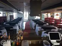 Tàu du lịch để bán