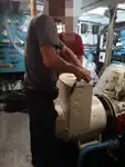 Tàu chở thủy thủ đoàn để bán