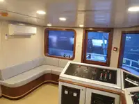 Tàu chở khách để bán