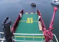 Tàu chở thủy thủ đoàn để bán