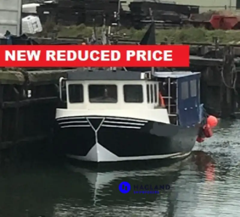 Tàu câu dài để bán