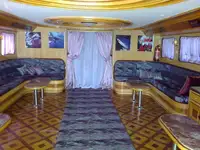 Tàu hỗ trợ lặn để bán