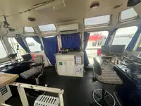 Tàu kéo để bán