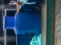 Tàu làm việc để bán