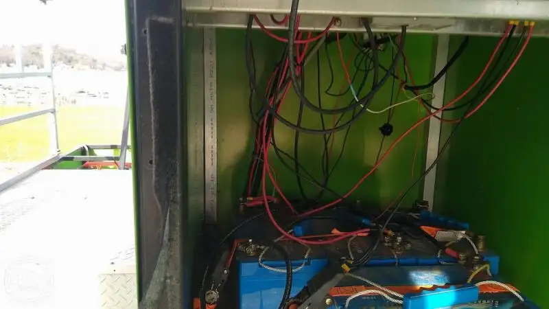 Tàu container để bán
