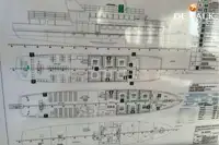 Tàu du lịch để bán