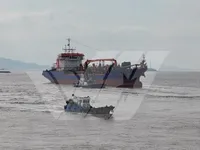 Tàu nạo vét để bán