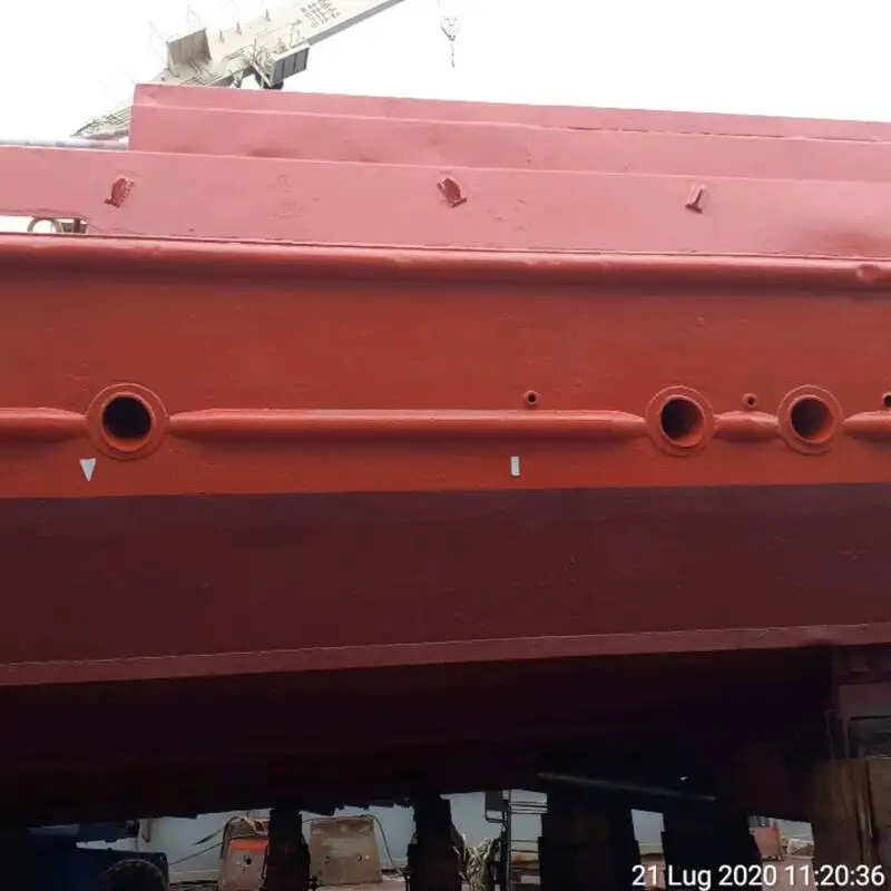Tàu chở thủy thủ đoàn để bán