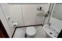 Tàu kéo lưới để bán