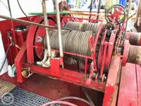 Tàu kéo lưới để bán