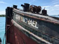 Tàu kéo để bán