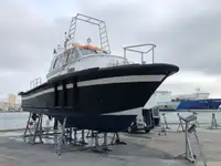 Tàu dẫn đường để bán