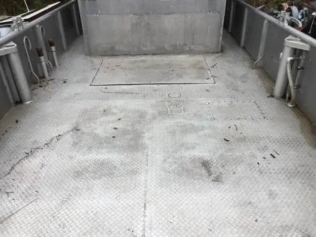 Tàu đổ bộ, chở hàng để bán