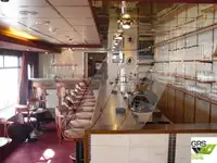 Tàu du lịch để bán