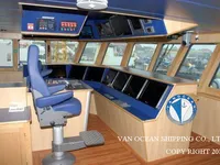 Tàu kéo lưới để bán
