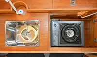 Tàu làm việc để bán