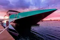 Tàu chở khách để bán