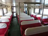 Tàu du lịch để bán