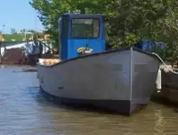 Tàu kéo lưới để bán