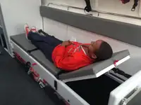 Tàu cứu hộ để bán