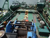 Tàu kéo để bán