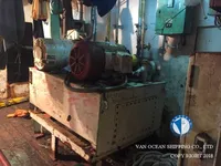 Tàu câu mực để bán