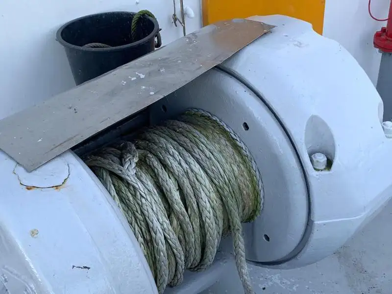 Tàu kéo để bán