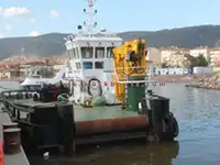 Tàu kéo để bán