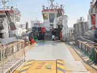 Tàu kéo để bán
