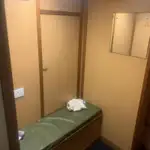 Tàu làm việc để bán