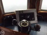 Tàu kéo để bán