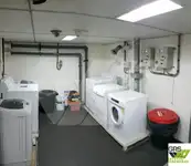 Tàu cung cấp để bán