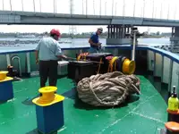 Tàu cung cấp để bán
