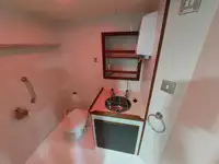Tàu dẫn đường để bán
