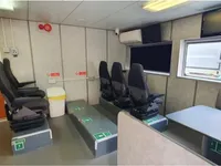 Tàu làm việc để bán