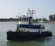 Tàu kéo để bán