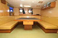 Tàu nghiên cứu để bán