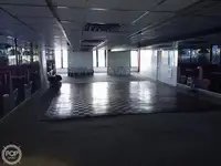 Tàu du lịch để bán