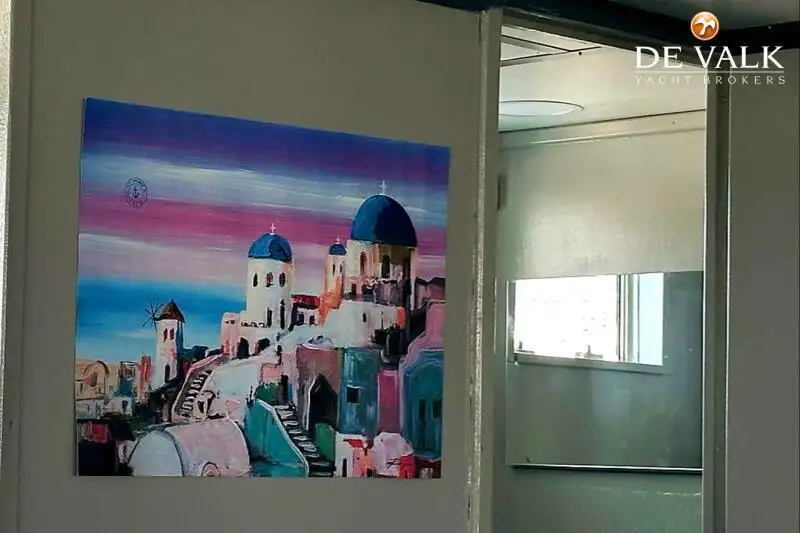 Tàu phà để bán