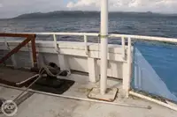 Tàu phà để bán