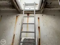 Tàu câu dài để bán