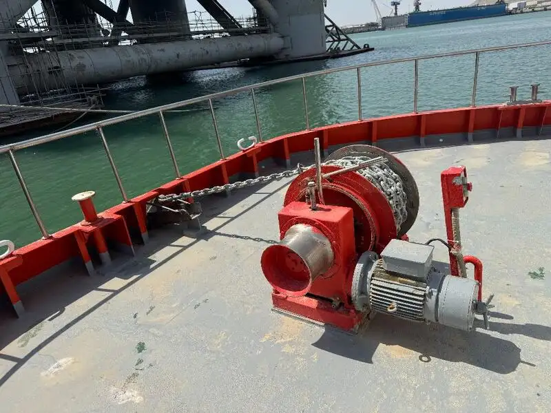 Tàu hai thân để bán