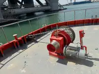 Tàu hai thân để bán
