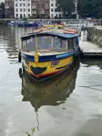 Tàu phà để bán