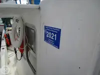 Tàu kéo lưới để bán