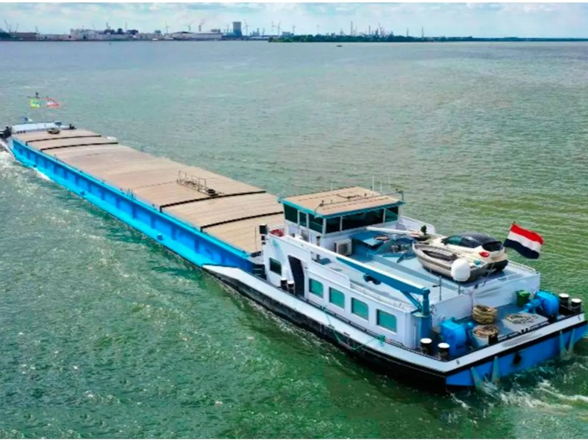 Sà lan để bán
