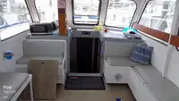 Tàu phà để bán